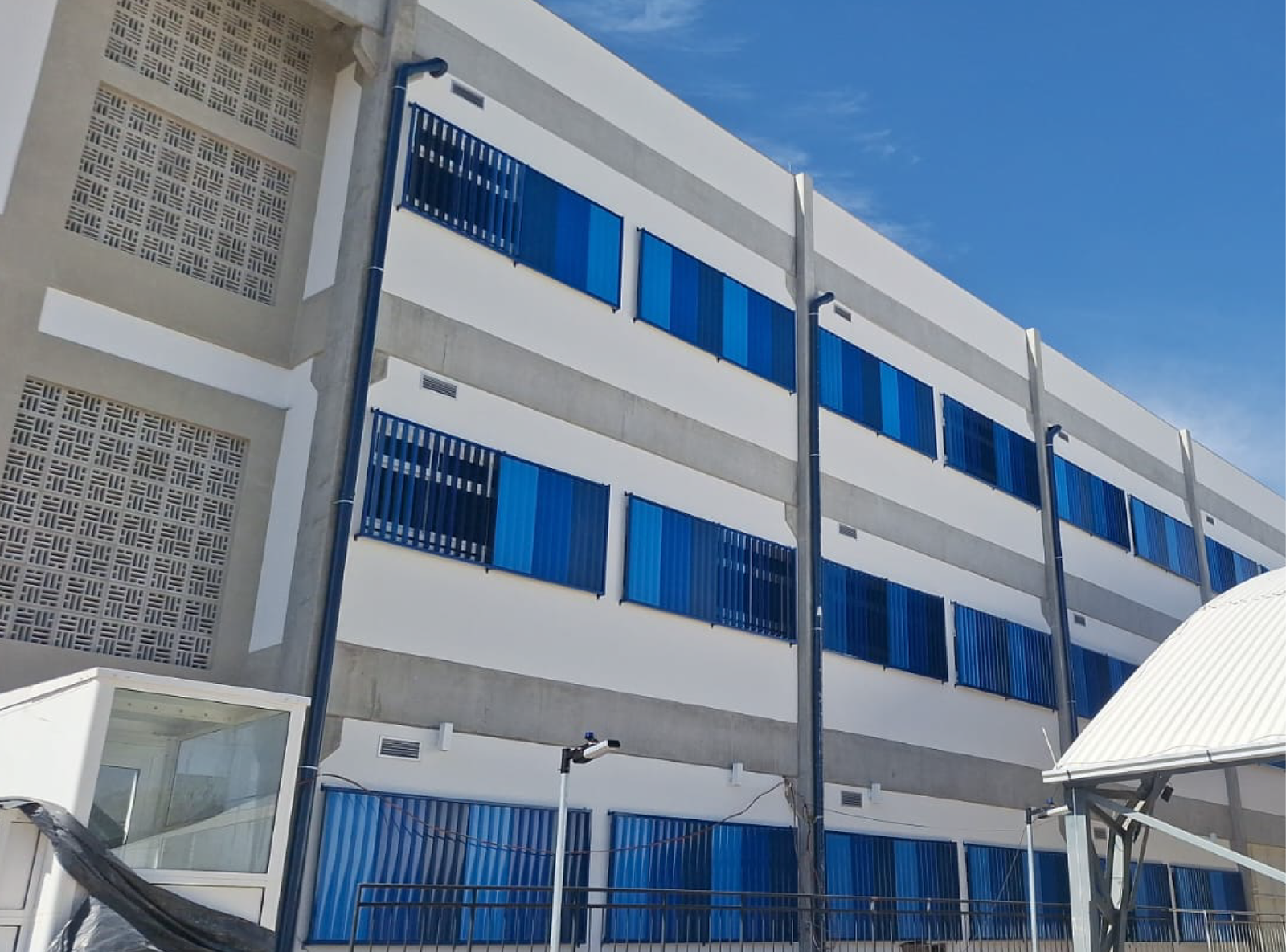 BRISES SITE-16